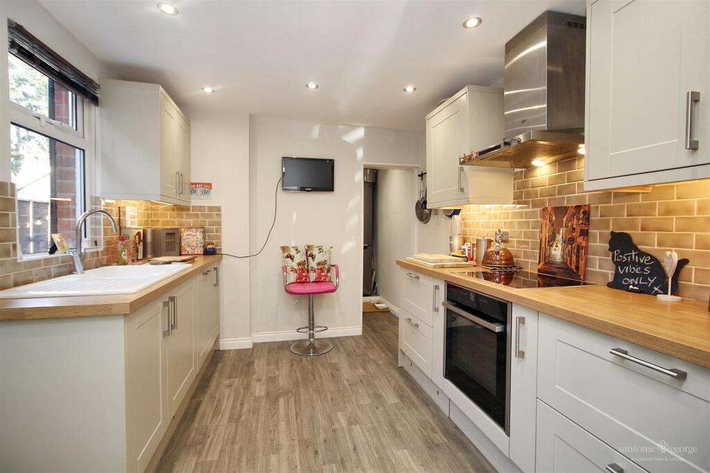 Recreation Road, Tilehurst, Reading – pohled 3
