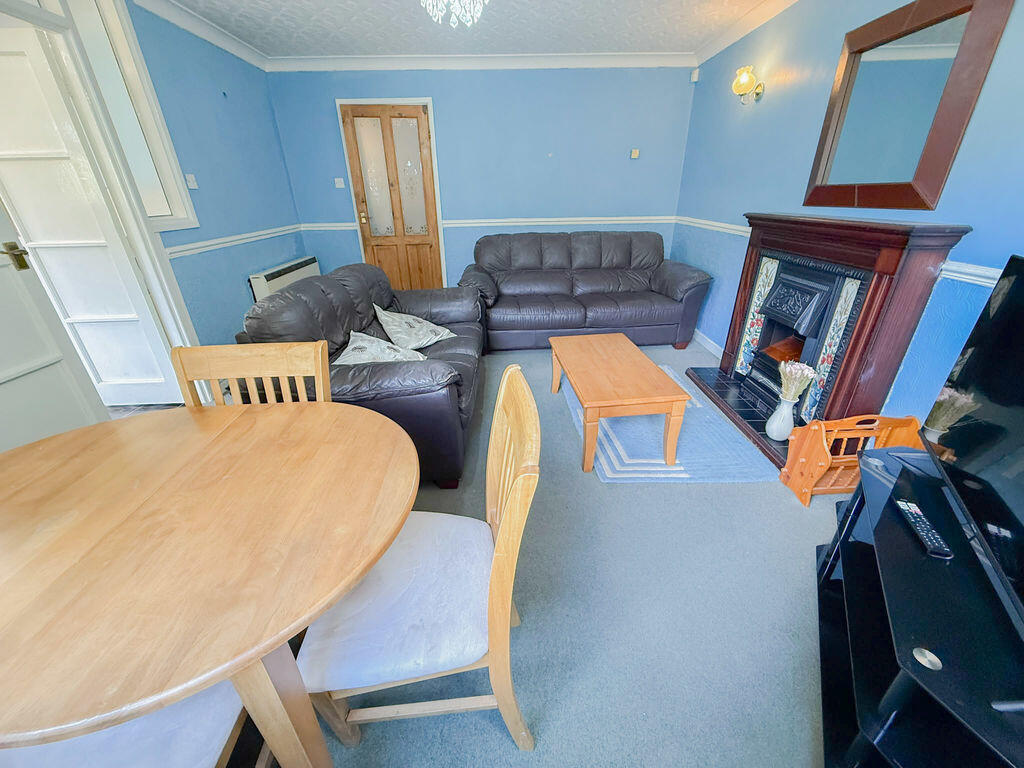 Apartment in Birmingham, Wylde Green, Erdington - View 4