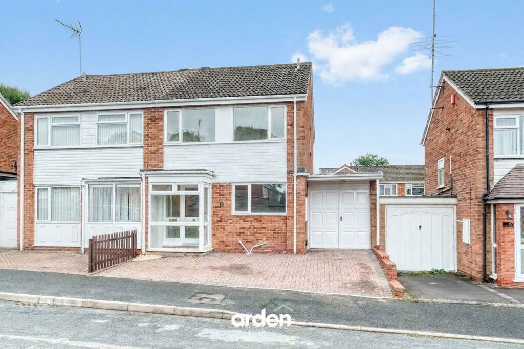 Main image of property: Cheswick Close, Redditch, B98