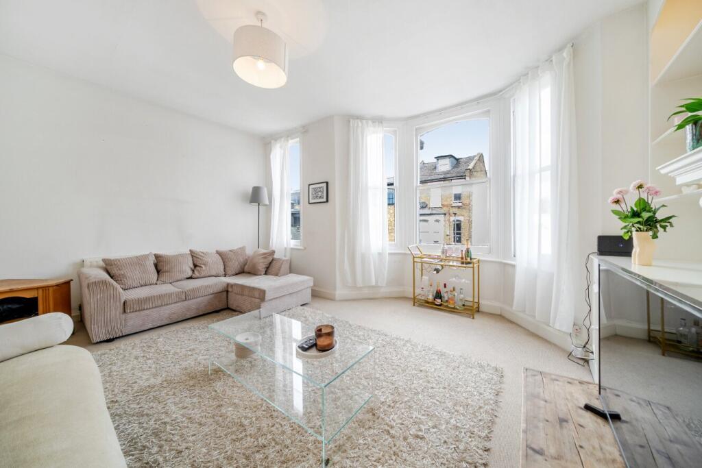 Apartment in London - View 5
