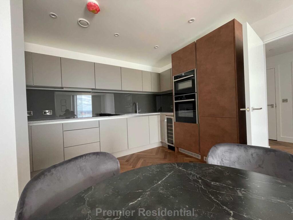 Apartment in Manchester, City Centre - View 4
