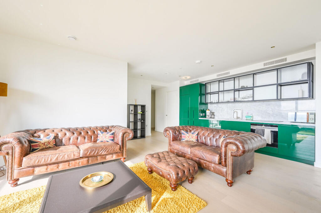 Apartment in London, Greenwich View Place, Isle of Dogs - More