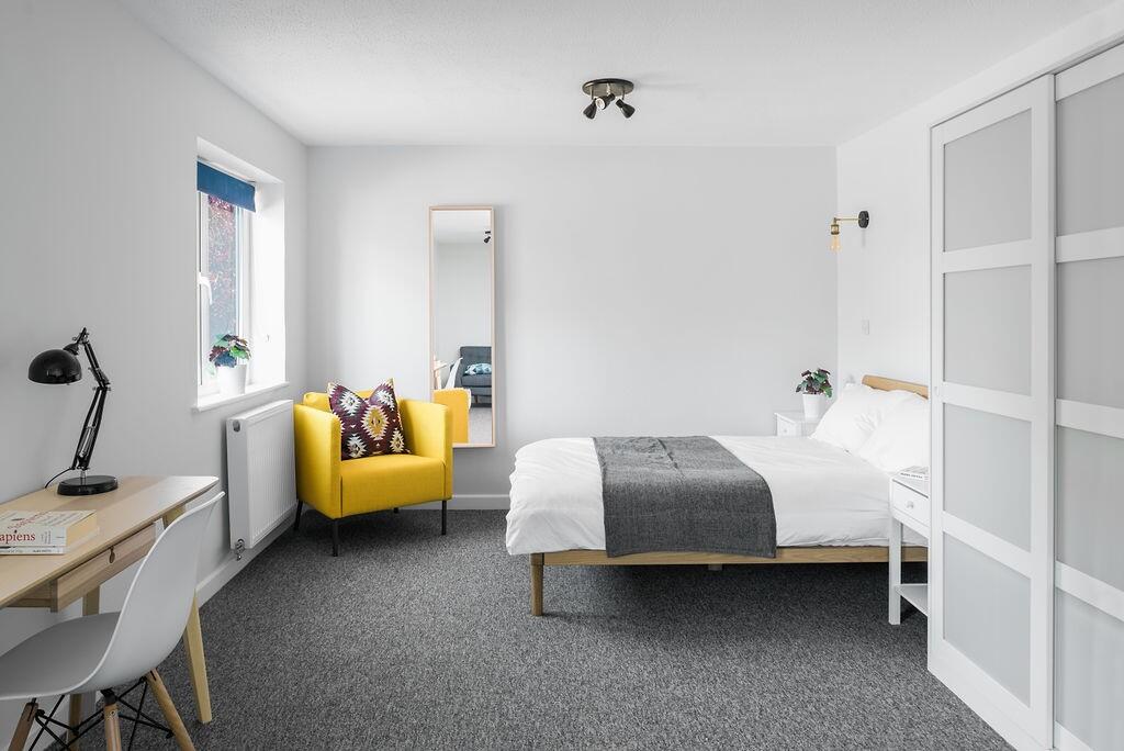 Main image of property: Crosfield Court, Cambridge, Cambridgeshire, CB4