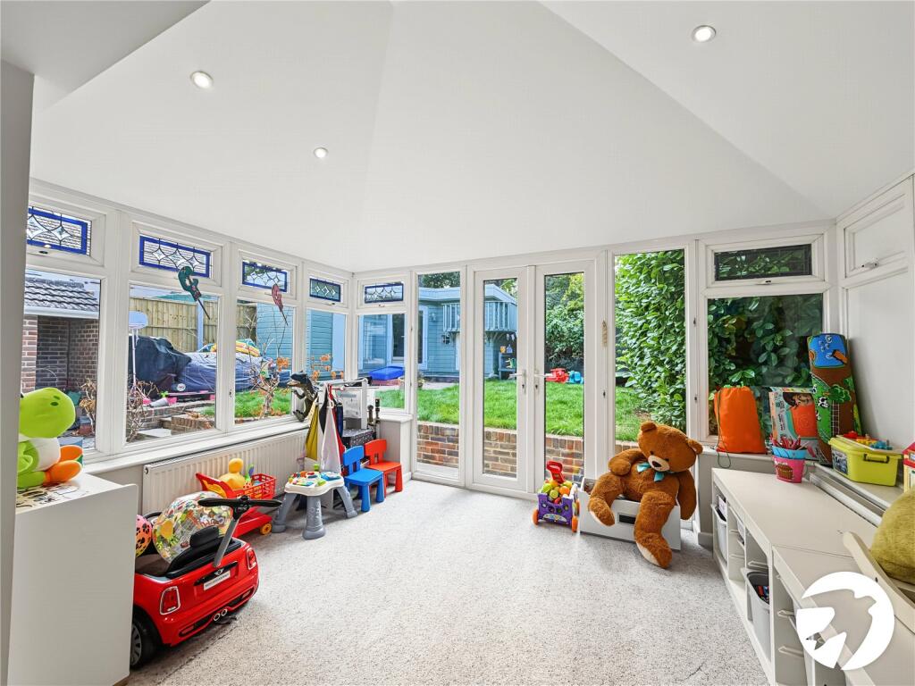 House in Chatham, Medway - View 4