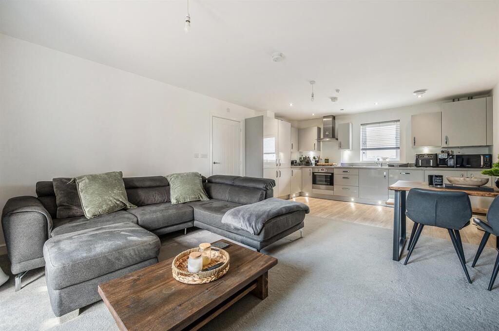Apartment in Salisbury - View 4
