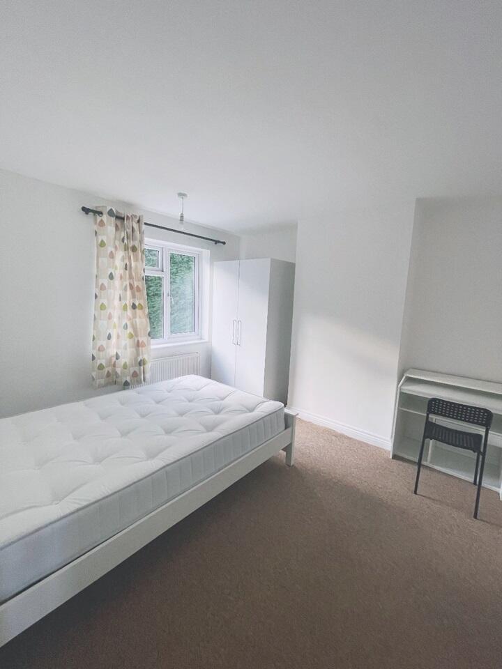 1 bedroom house share for rent