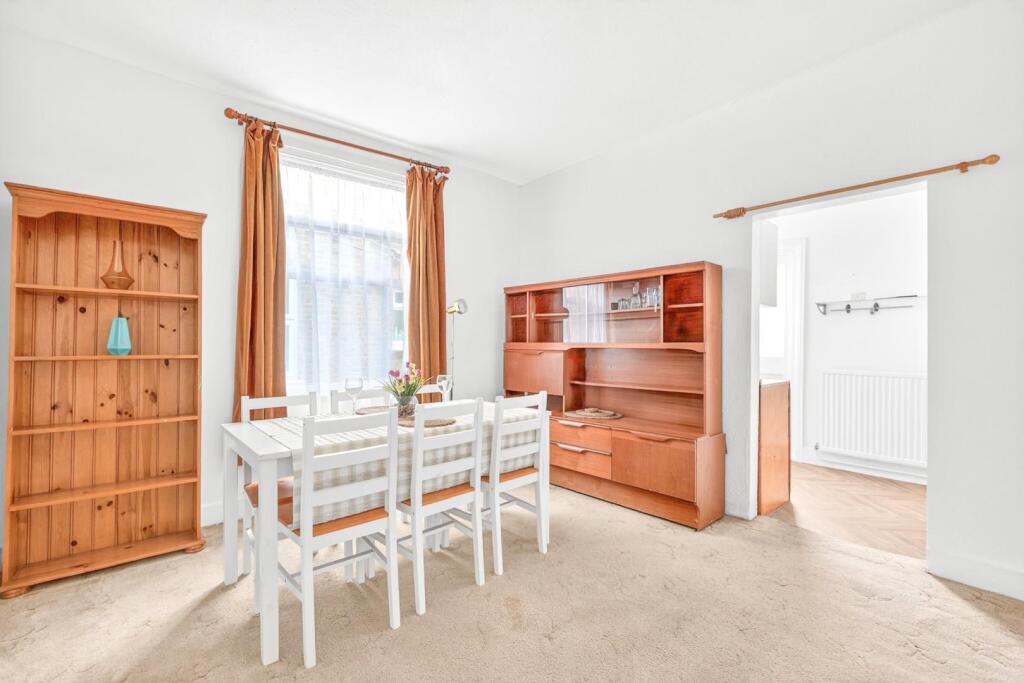 Apartment in London - View 5