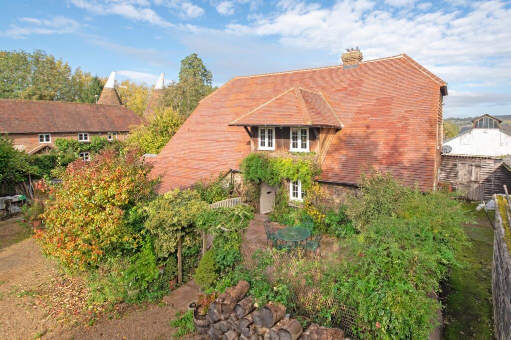 Main image of property: Seal Chart, Sevenoaks, Sevenoaks, TN15