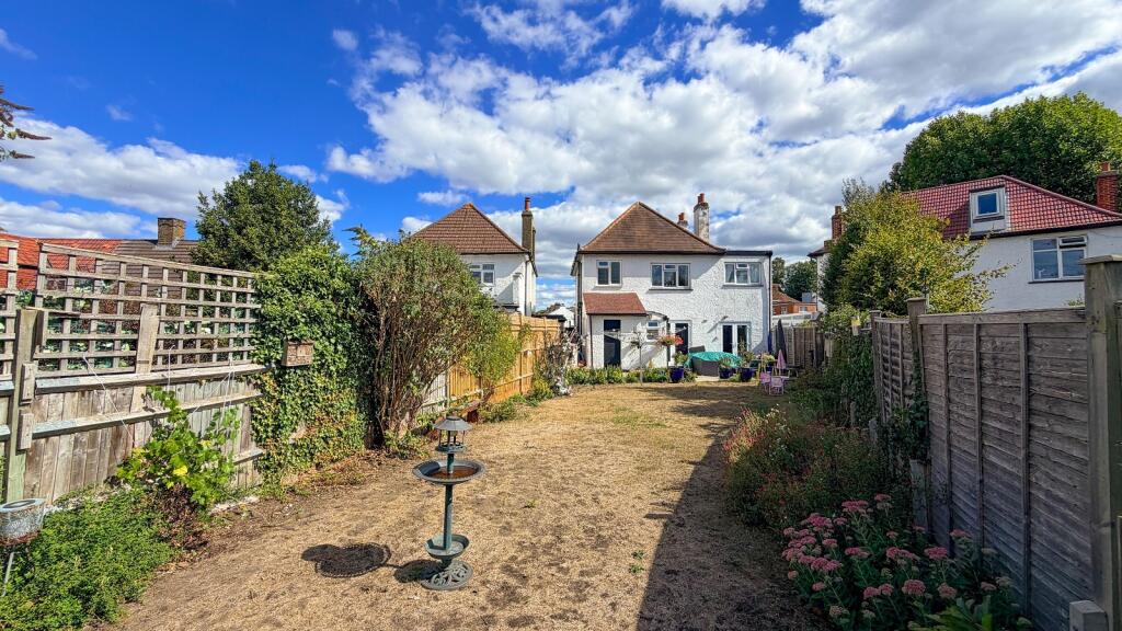 House in Carshalton, The Wrythe - View 4