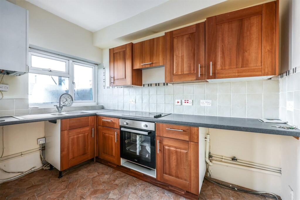 Clarence Road, Torpoint, Cornwall, PL11 photo 2