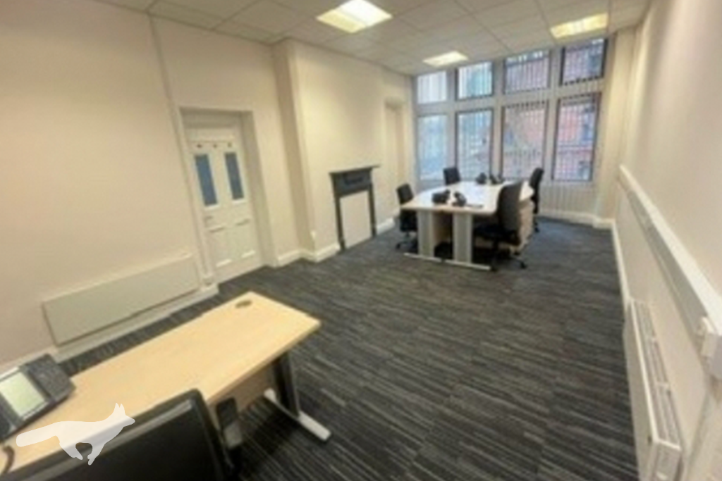 Office: > 4 desks