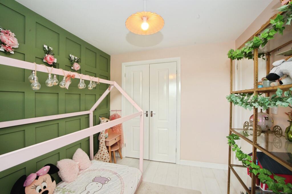 House in Cardiff, Llanharan - View 5