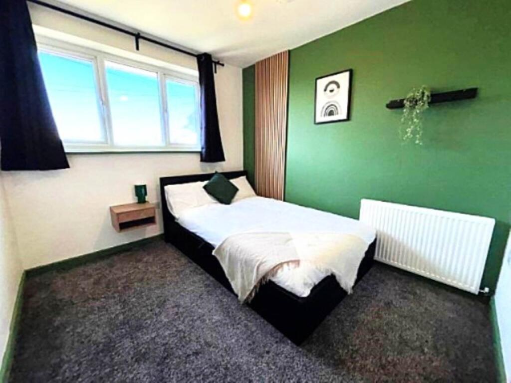 Main image of property: Croftside Close (Room 2), Leeds, Seacroft