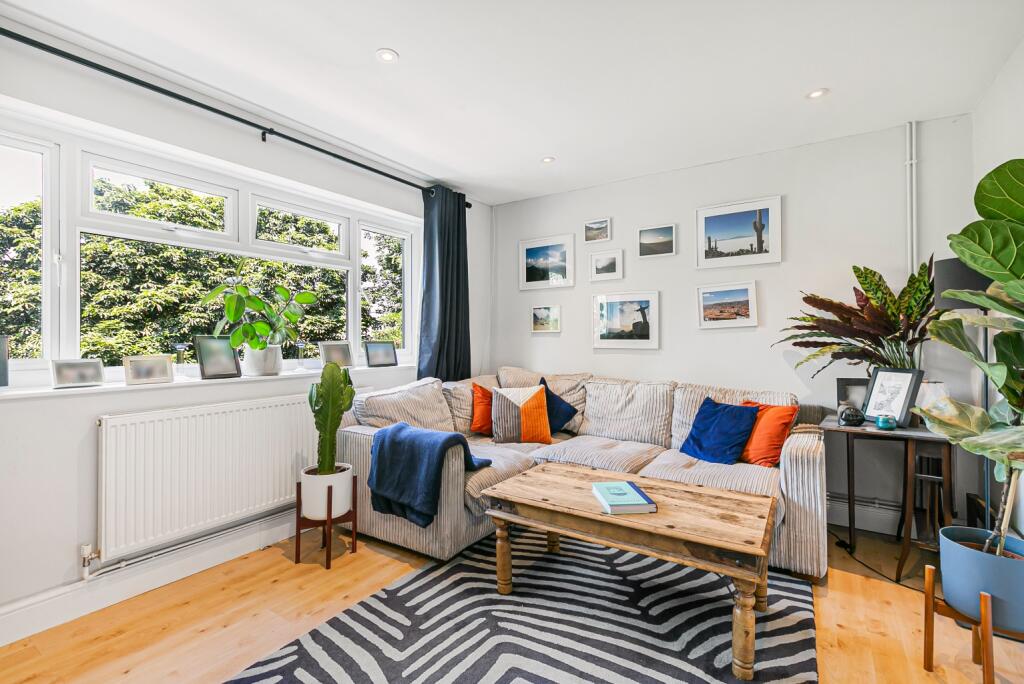 Ashcombe Court, 31 Carlton Drive, London, Greater London, SW15 photo 2
