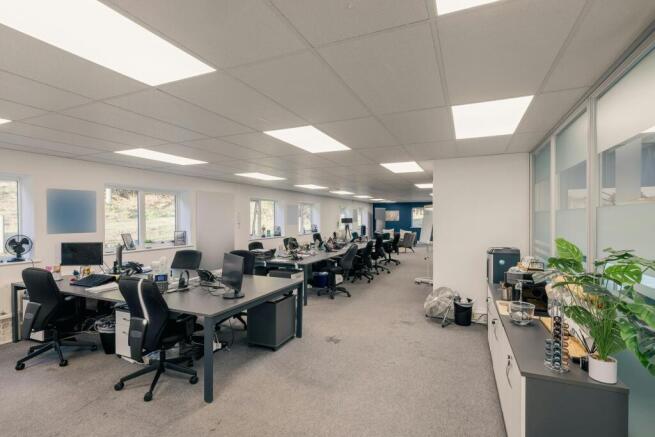(2026-09-23)_Vantage House_(Rightmove)-2.jpg