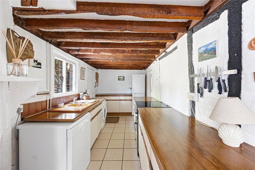 House in Silsoe, Central Bedfordshire - View 6