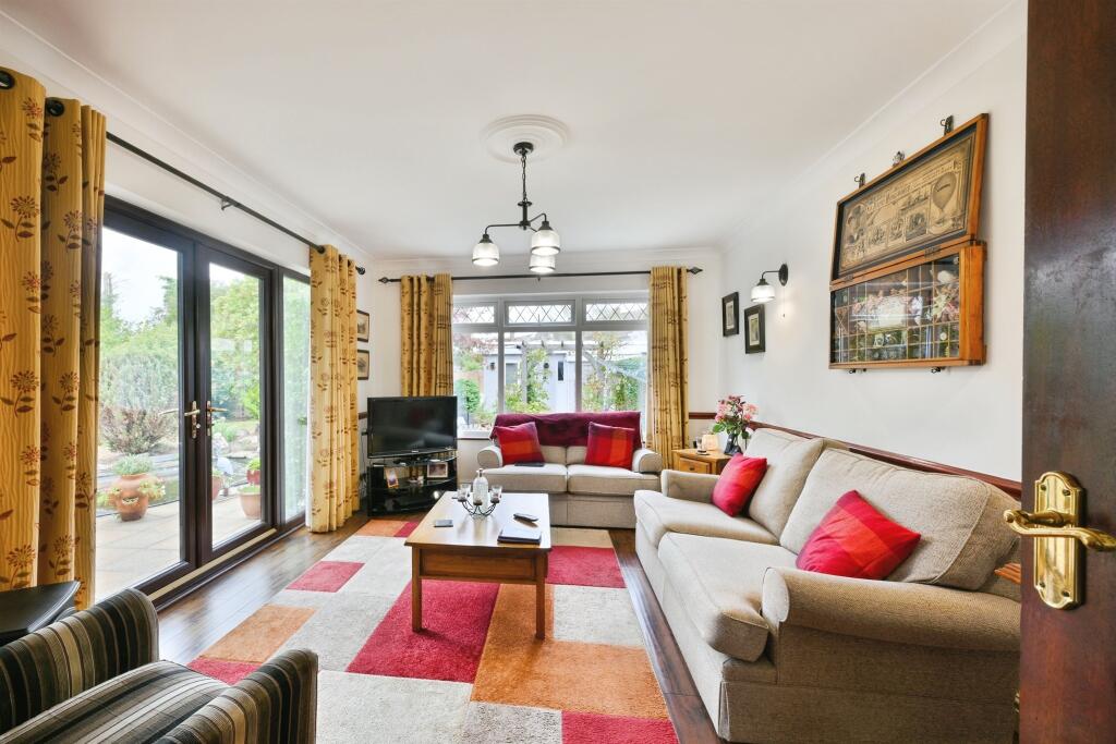 House in Enfield - More