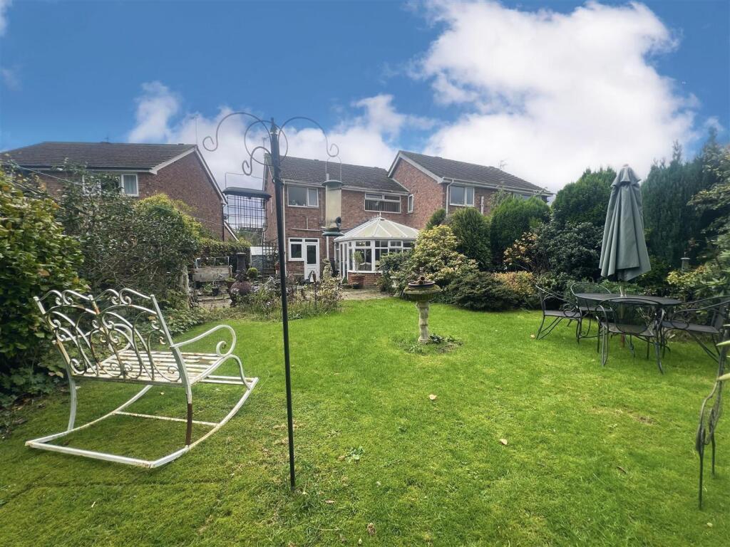 Kirklands, Sale photo 2