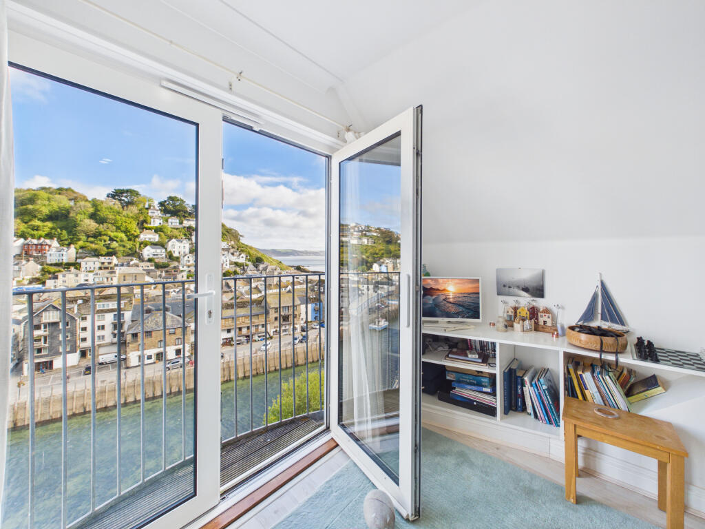 Flat 11, Harbour Side, Hannafore Road, Looe, Cornwall photo 4