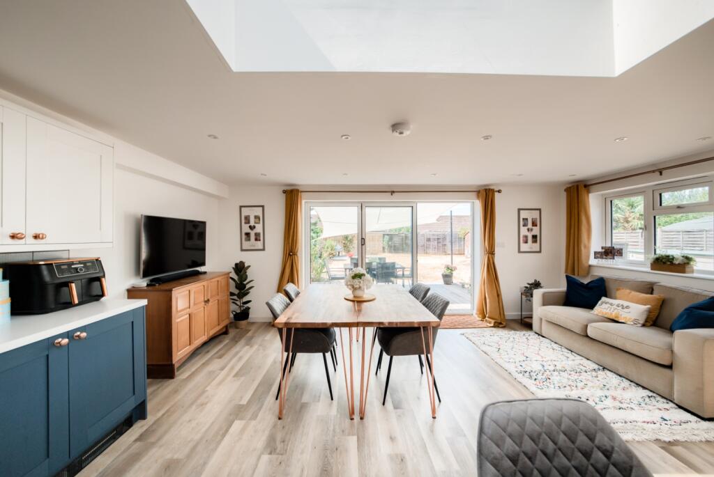 House in Stratford-on-Avon, Wellesbourne CP - View 3