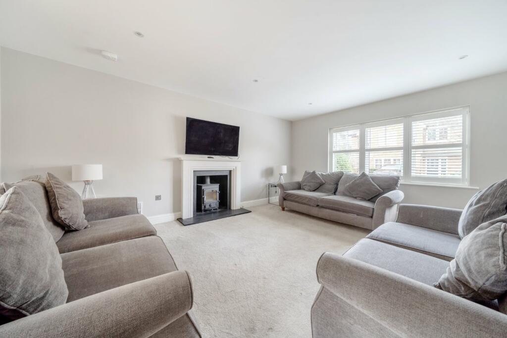 Dorneywood Close, Burnham, SL1 photo 3