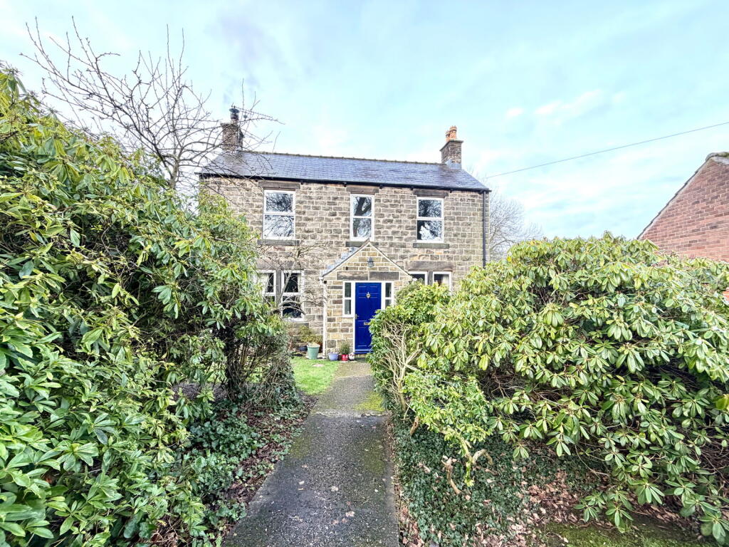 3-bed detached on Whitwell Lane, Stocksbridge, Sheffield, S36 1GE, £349,950