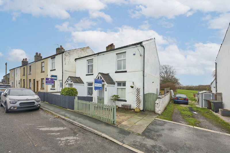 Main image of property: Platt Lane, Standish