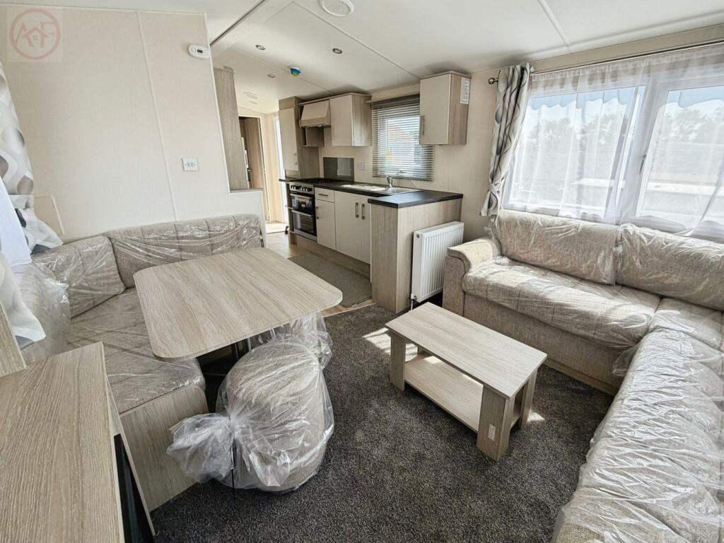 South Road, Brean, Burnham-on-Sea, TA8 photo 2