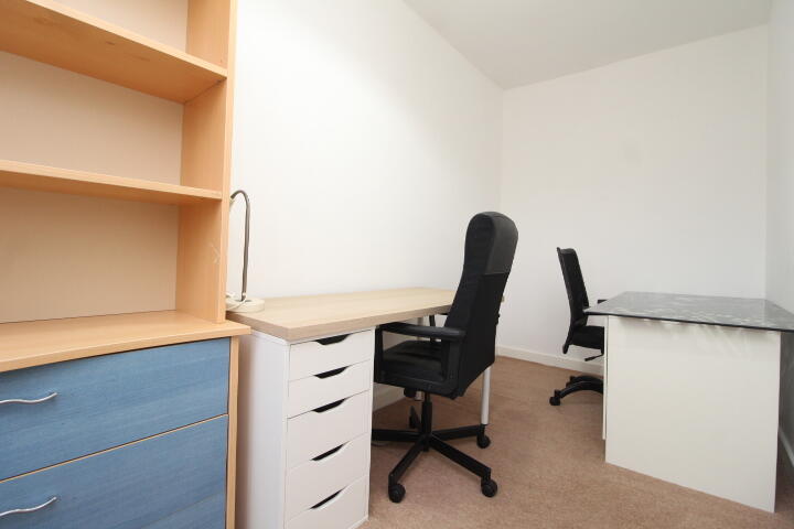 Apartment in Glasgow - More