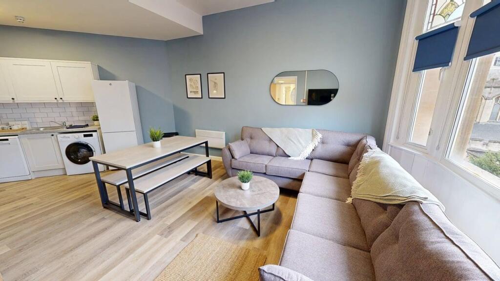 Flat 2, 15, Clare Street BS1 1XH
