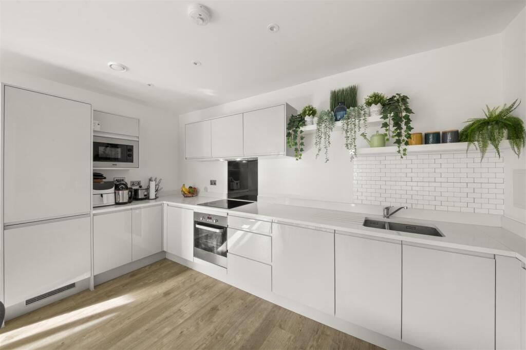 Apartment in London - View 3