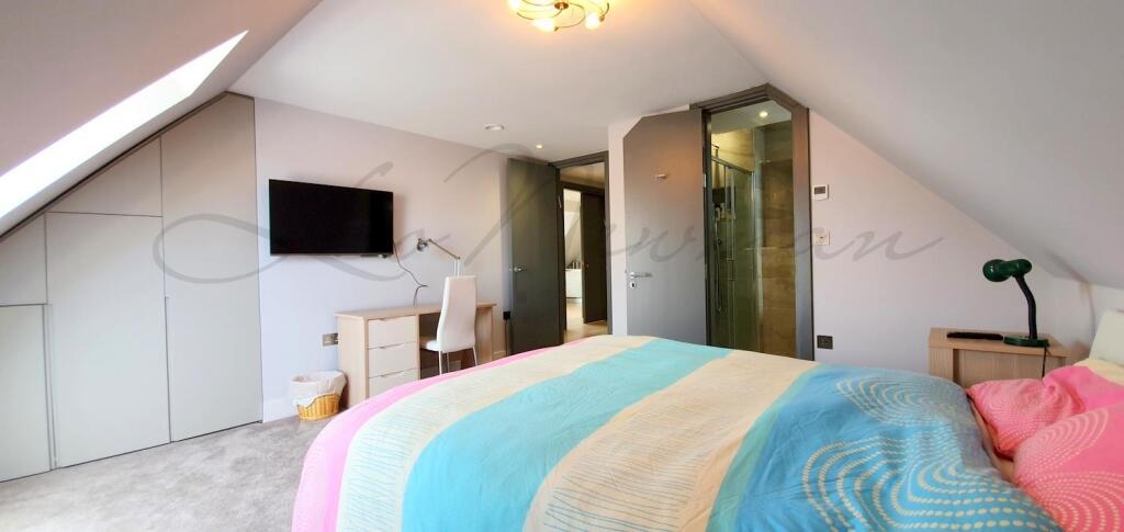 Main image of property: Hendon Way, Hendon, NW4