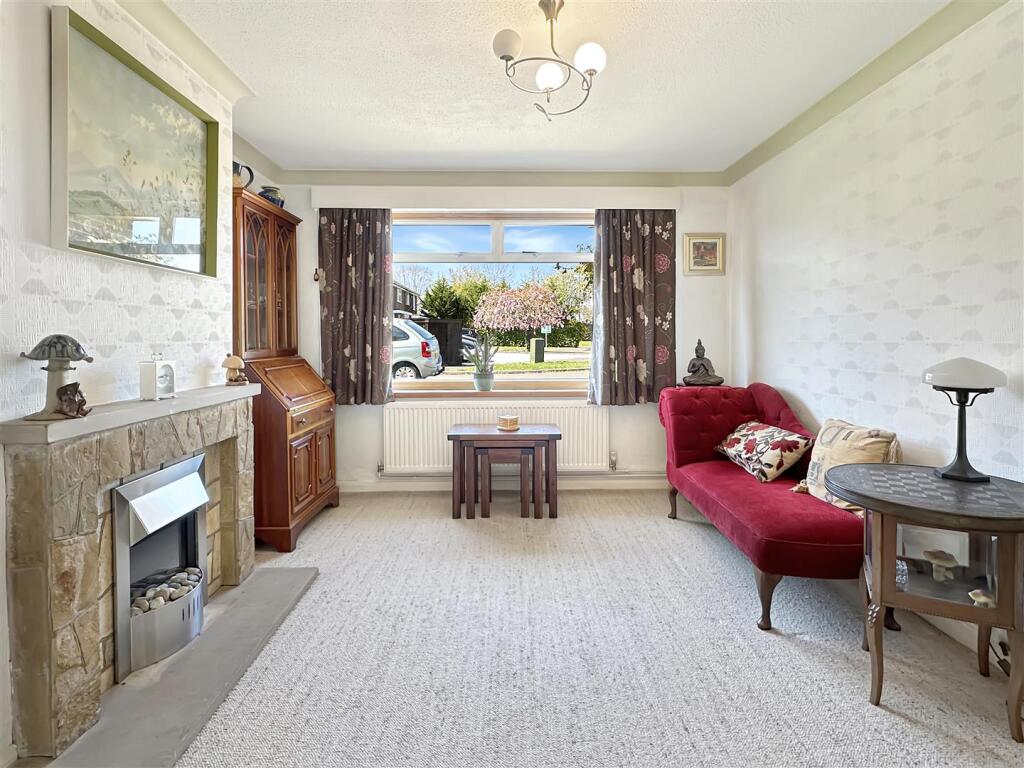 Kelsey Crescent, Cherry Hinton, Cambridge photo 2