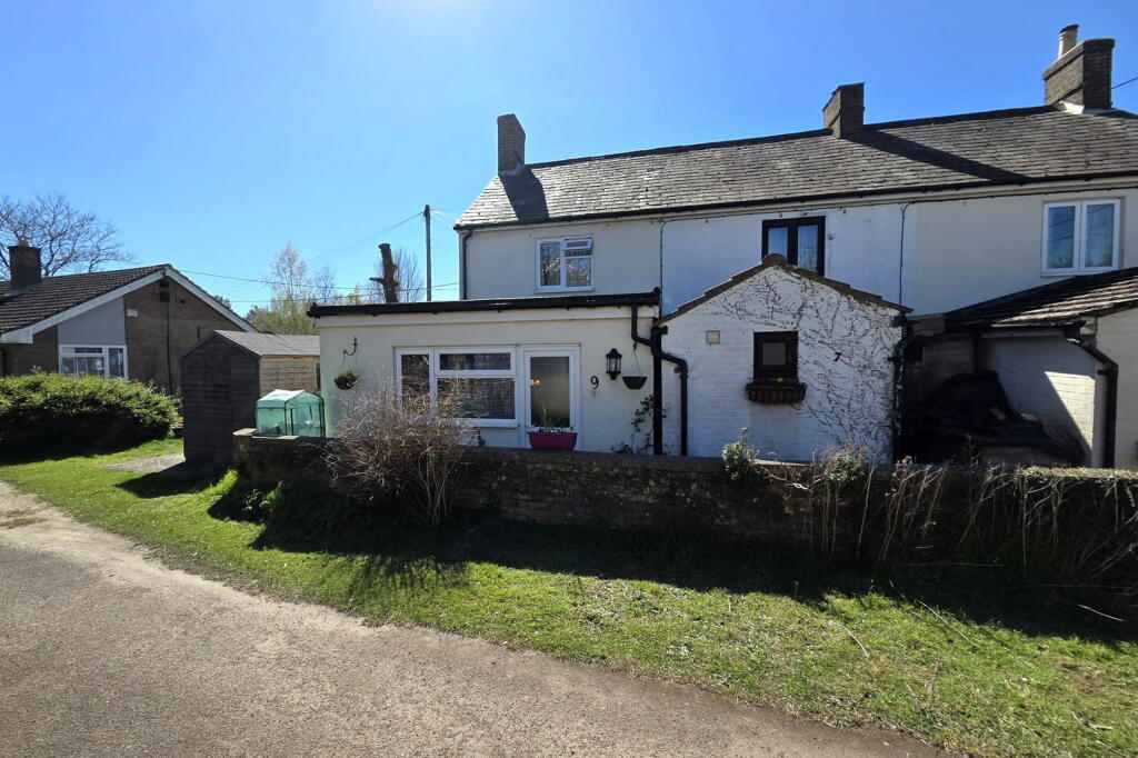 Main image of property: The Cinques, Gamlingay SG19 3NU