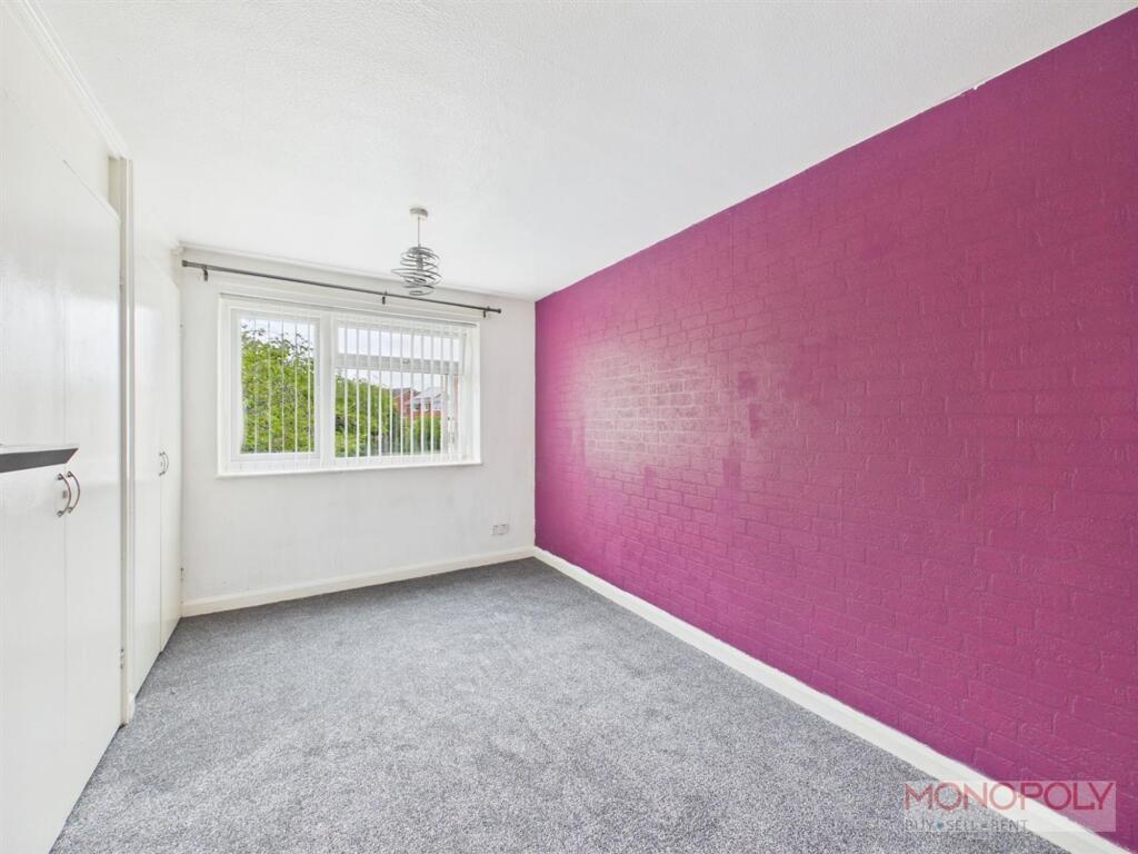 Overton Way, Wrexham, LL12 photo 3