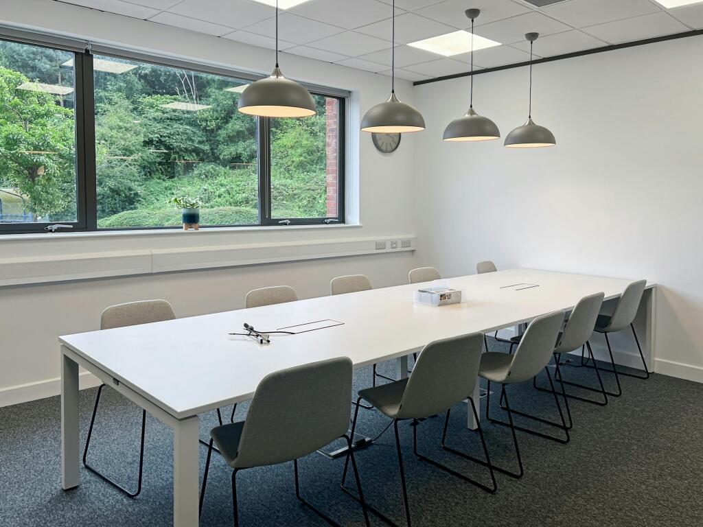 Regus_Leamington Spa_UK_Centre 7855_Co-working 1.jpg