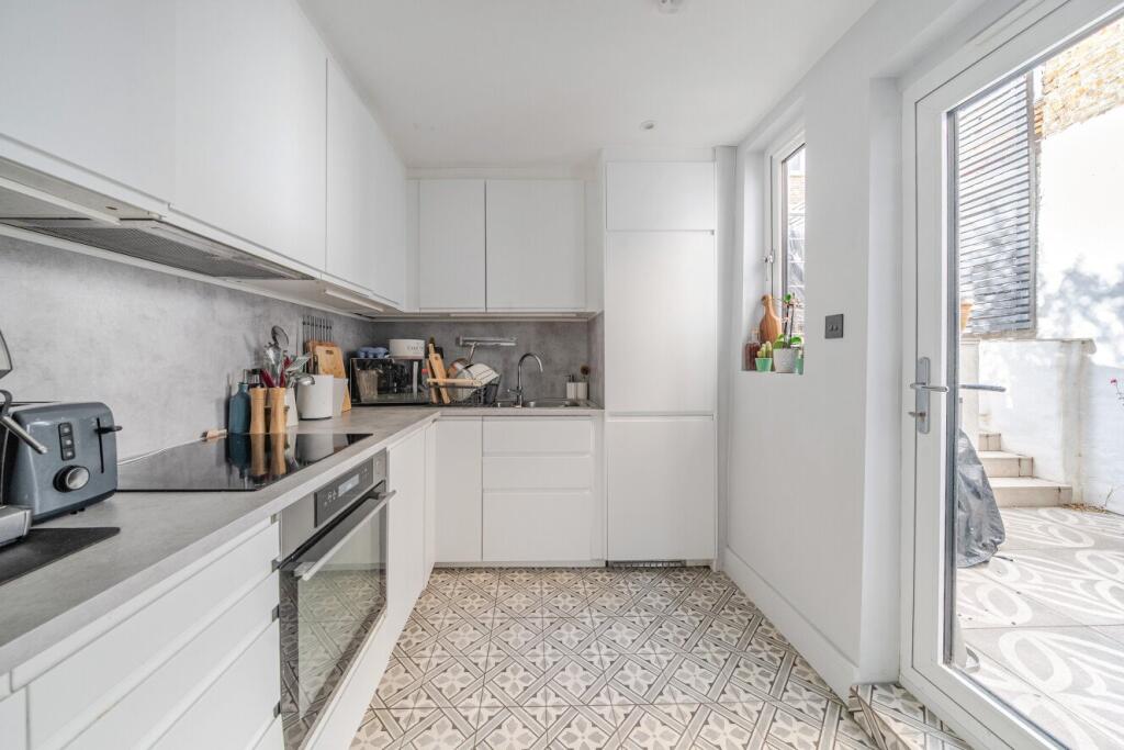 Overstone Road, London, W6 photo 4