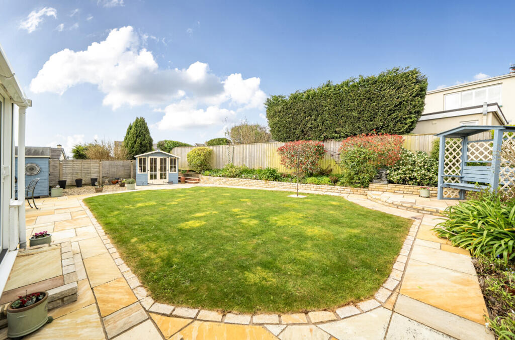 2-bed house on Duchy Park, Preston, Paignton, Devon, £400,000