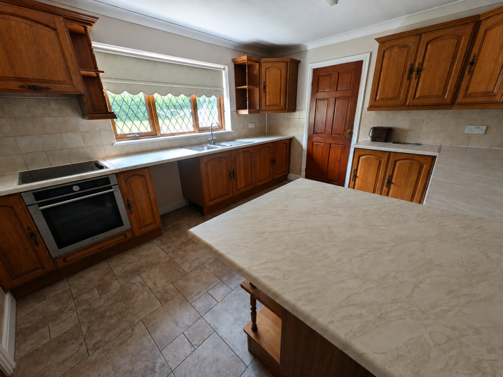 House in Llannon - View 4