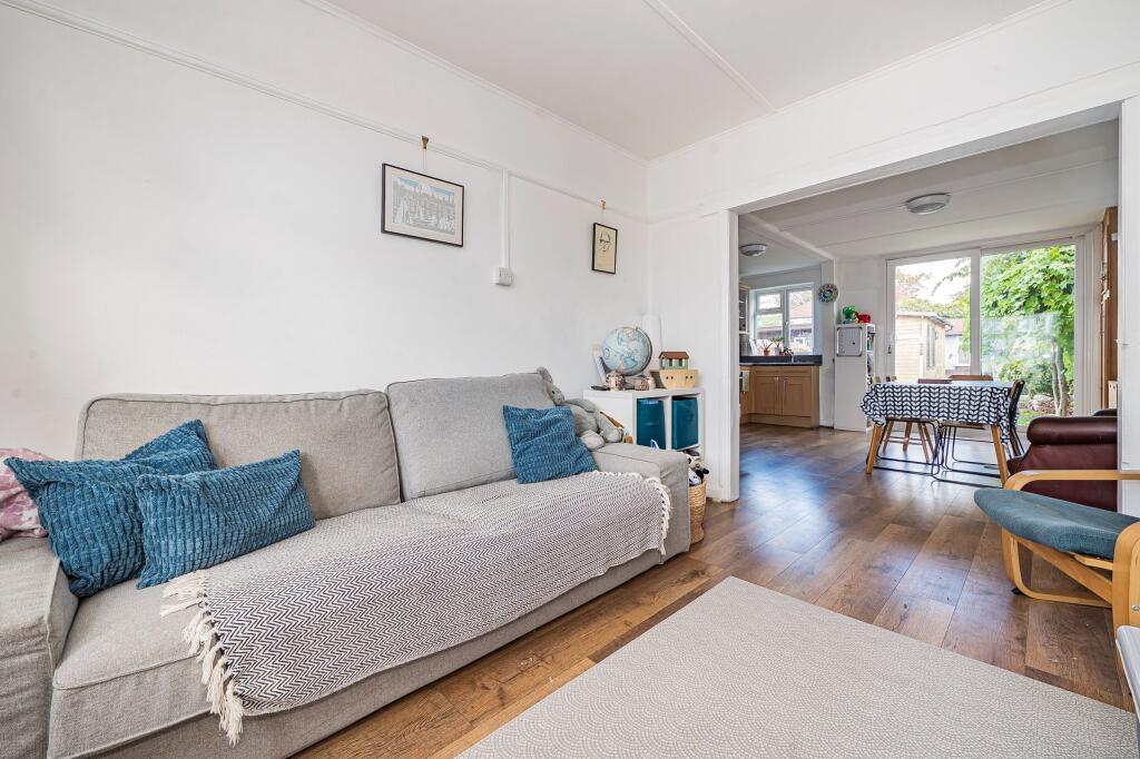 House in Twickenham - View 4