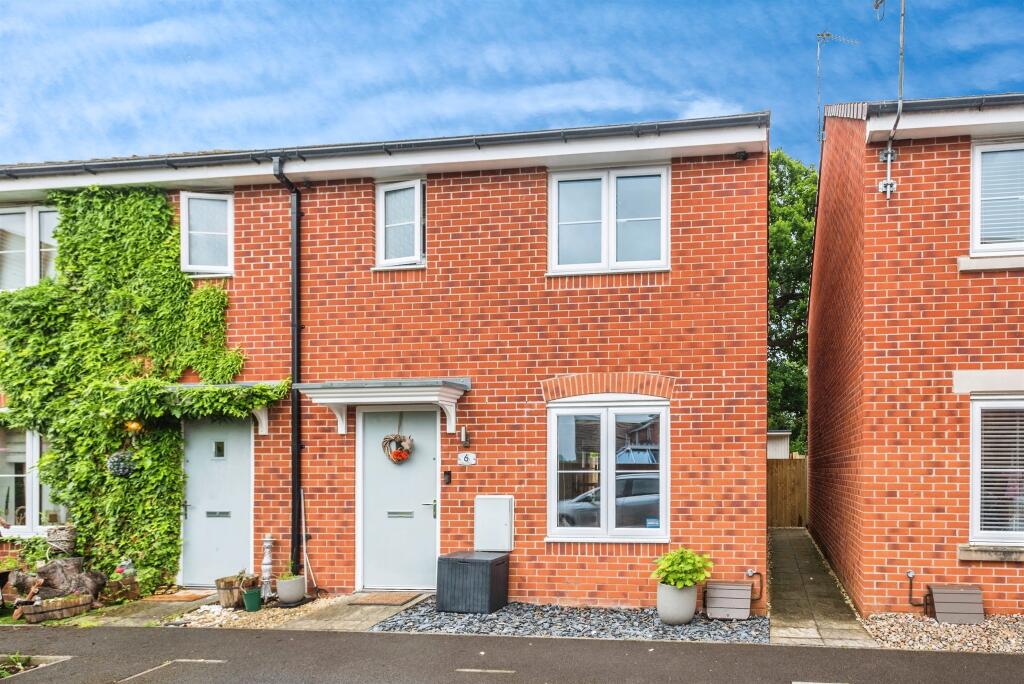 Main image of property: Ray Close, Purton, Swindon