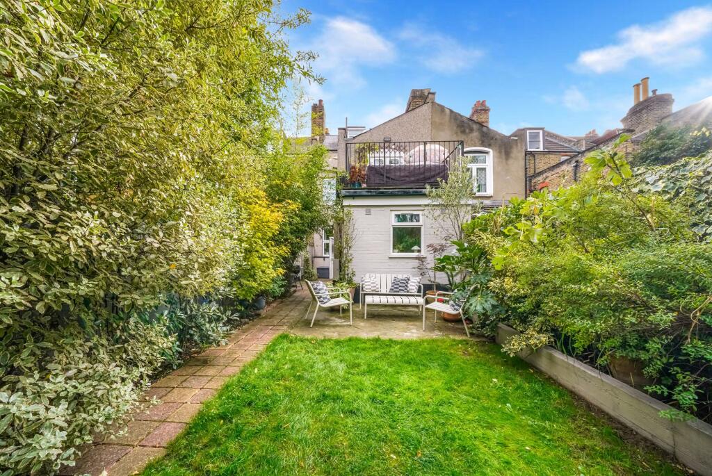 Apartment in London - View 4