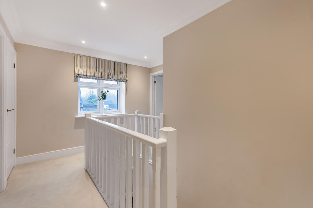 Additional image 20 of Carisbrooke Road, St. Albans, Hertfordshire, AL2