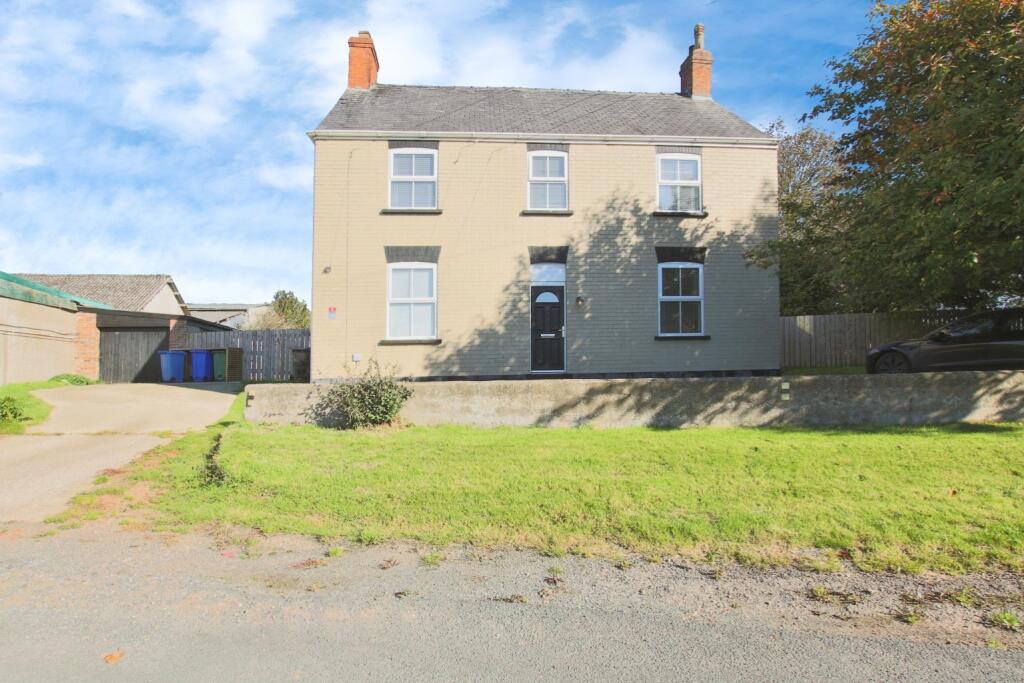 Main image of property: Kilnhouse Lane, Tunstall, Hull, HU12 0JH