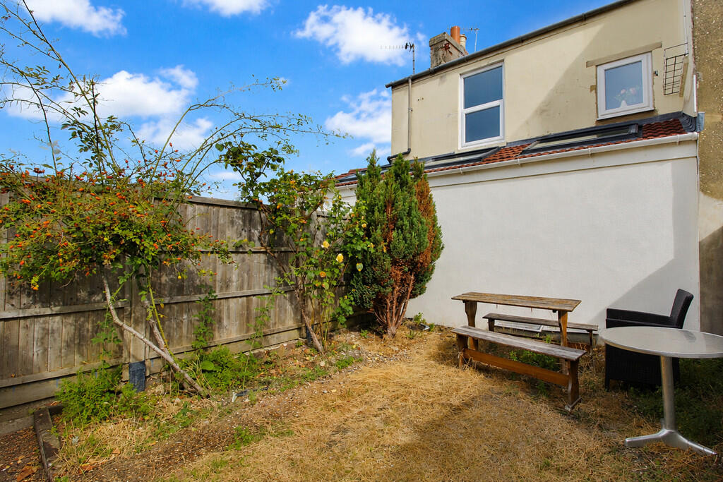 House in Portsmouth - View 5