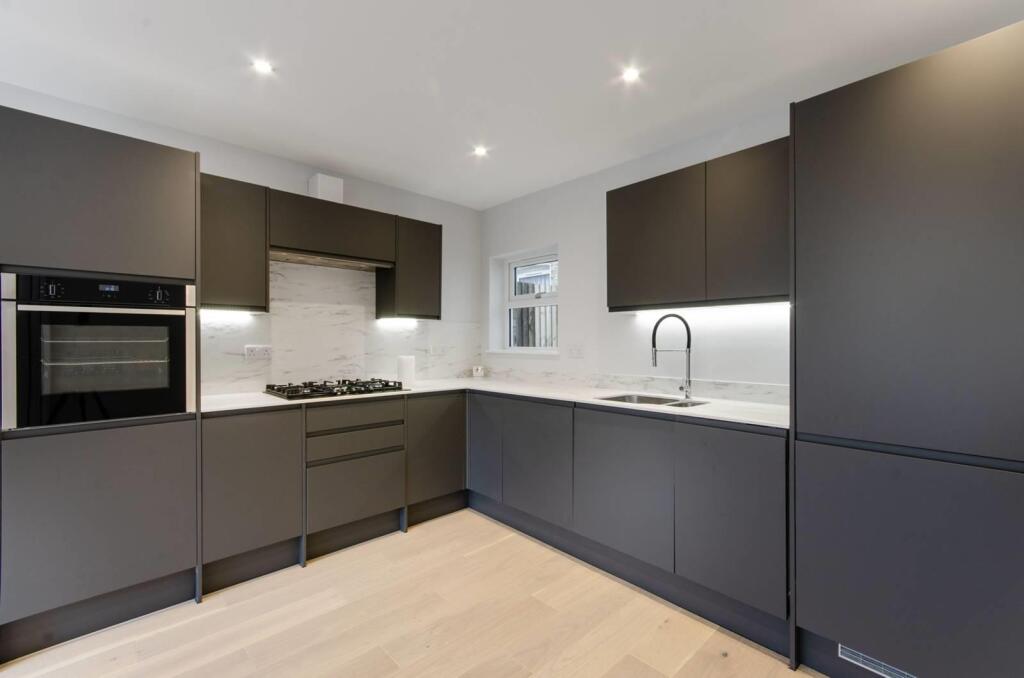 Apartment in London - View 2