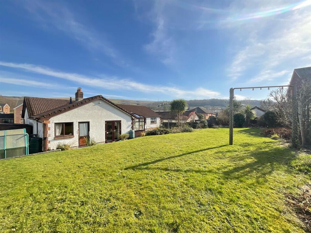 Maesquarre Road, Ammanford photo 4