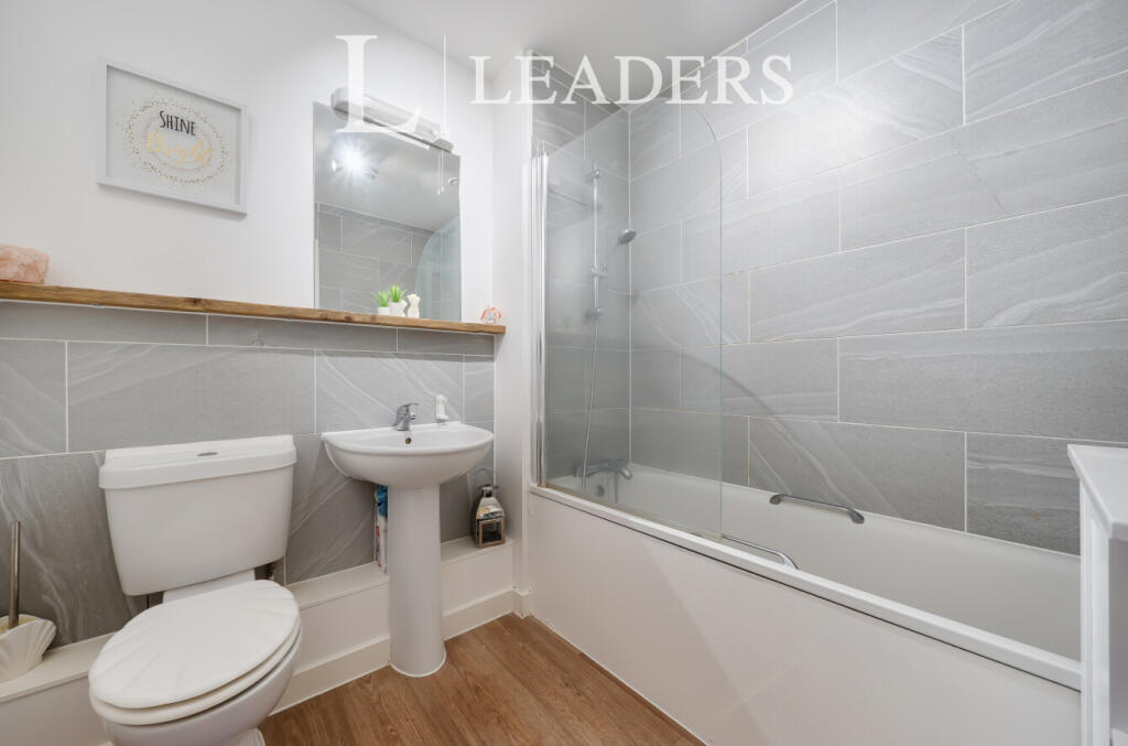 Apartment in Sevenoaks, Ryewood, Dunton Green - View 4