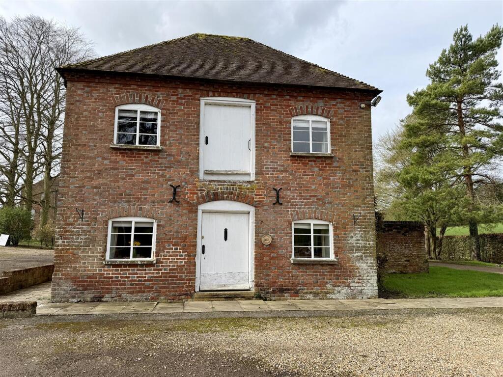 Main image of property: Granary Cottage, Swarling Manor, Petham, Canterbury, Kent CT4 5QW