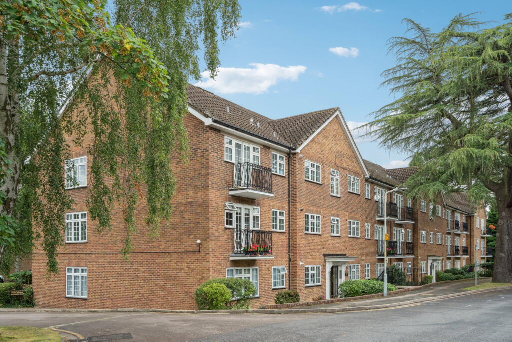 Main image of property: Myrtleside Close, Northwood, Middlesex, HA6 2XQ